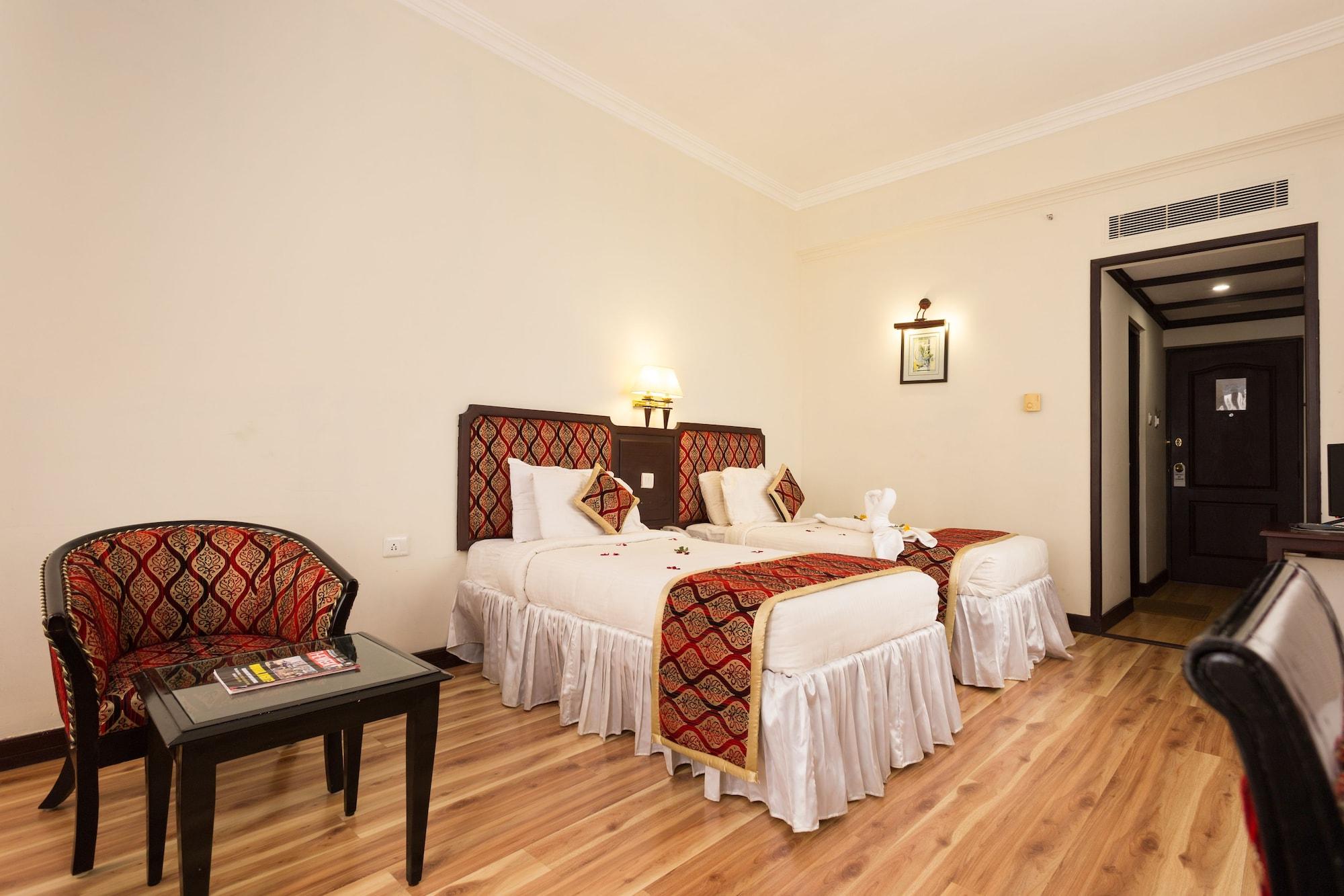 The Windsor Castle Hotel Kottayam Exterior photo